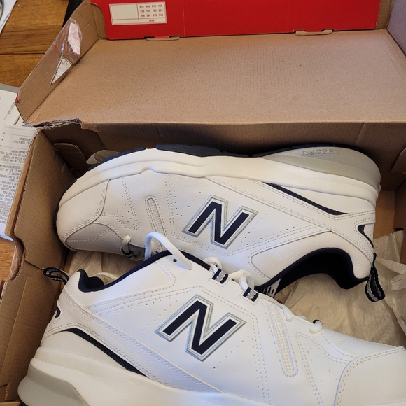 Man's 👟 Sneakers (NEW BALANCE) - Picture 2 of 8